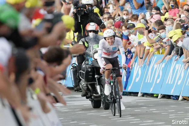That's where miner Pogacar comes in on La Planche des Belles Filles....