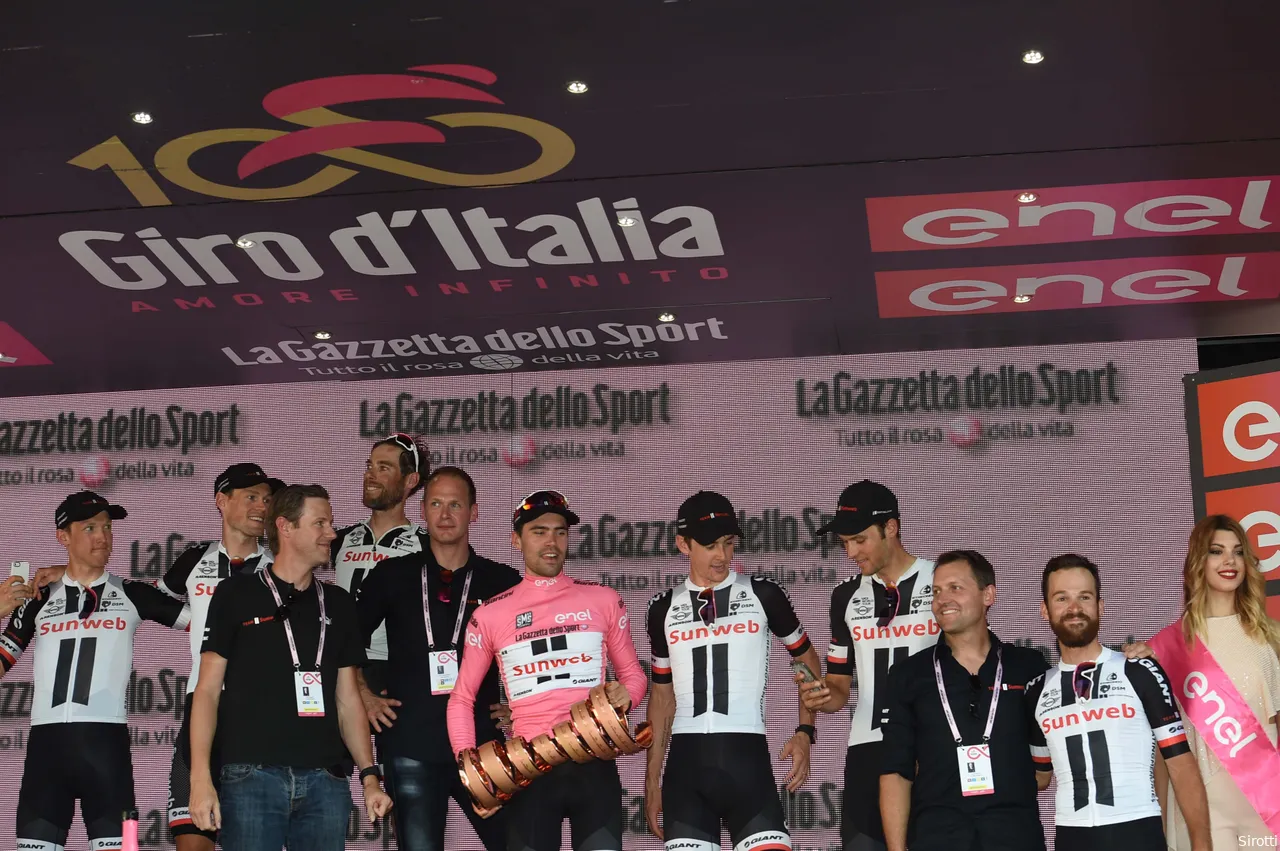 &nbsp; The Giro-winning team with Dumoulin, with Geschke on the far right of the photo