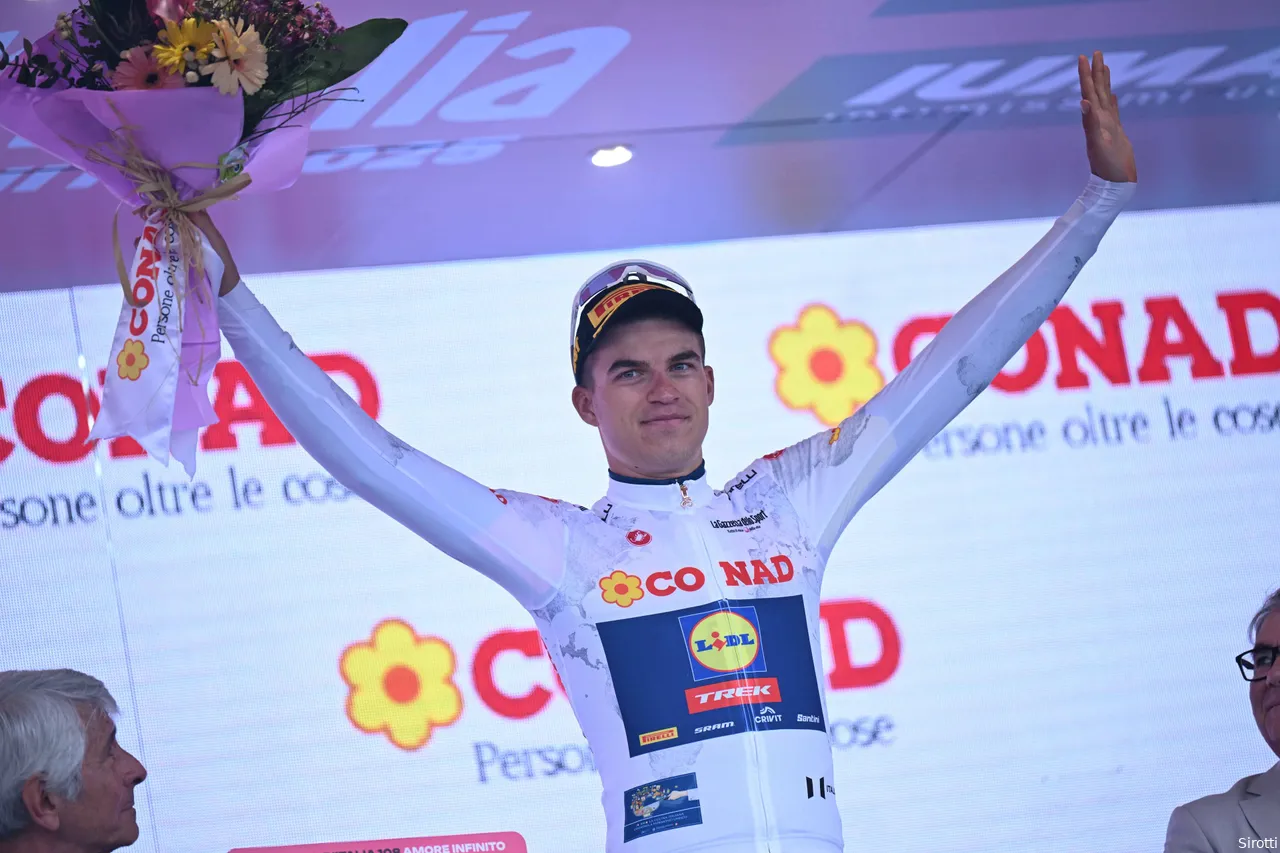 Vacek wore white for a long time in the first week
