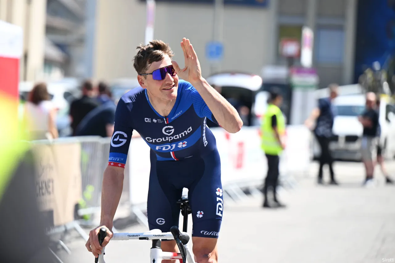 Küng greets the crowd ahead of the stage through his home region.