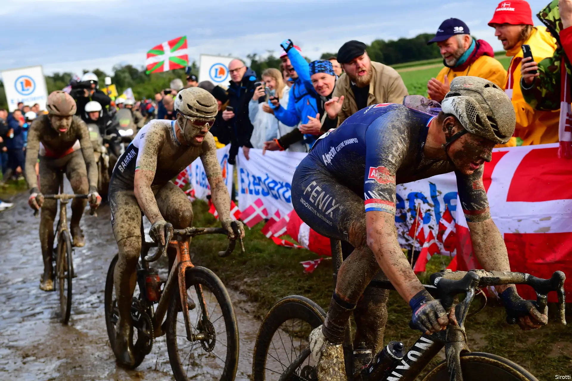 Van der Poel Colbrelli Roubaix