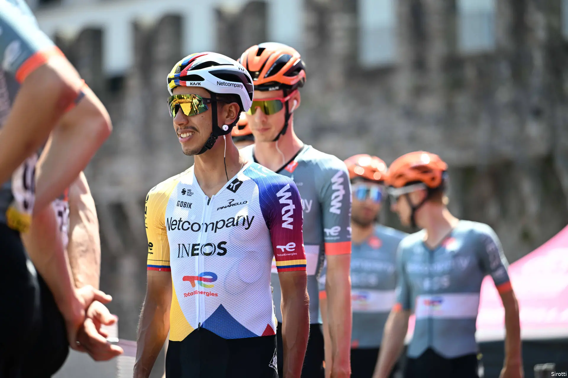 egan-bernal-thymen-arensman