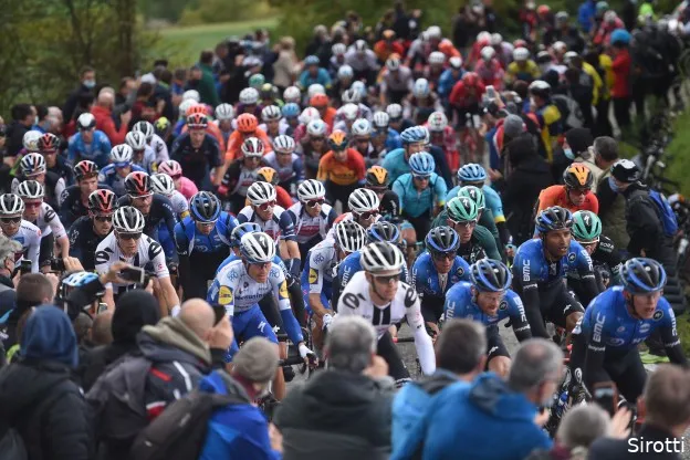 Sirotti Giro peloton algemeen publiek