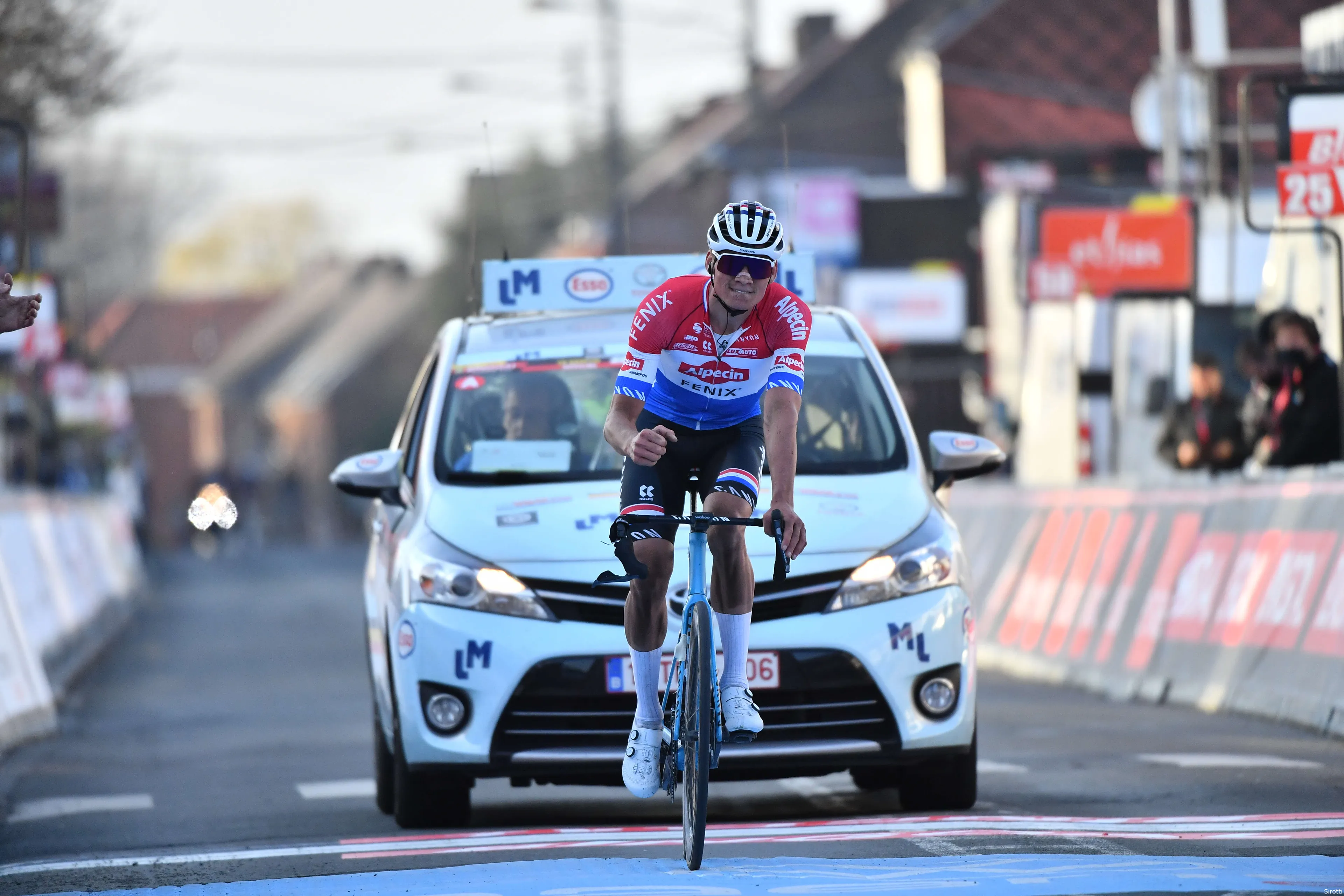 Van der Poel Sirotti 3
