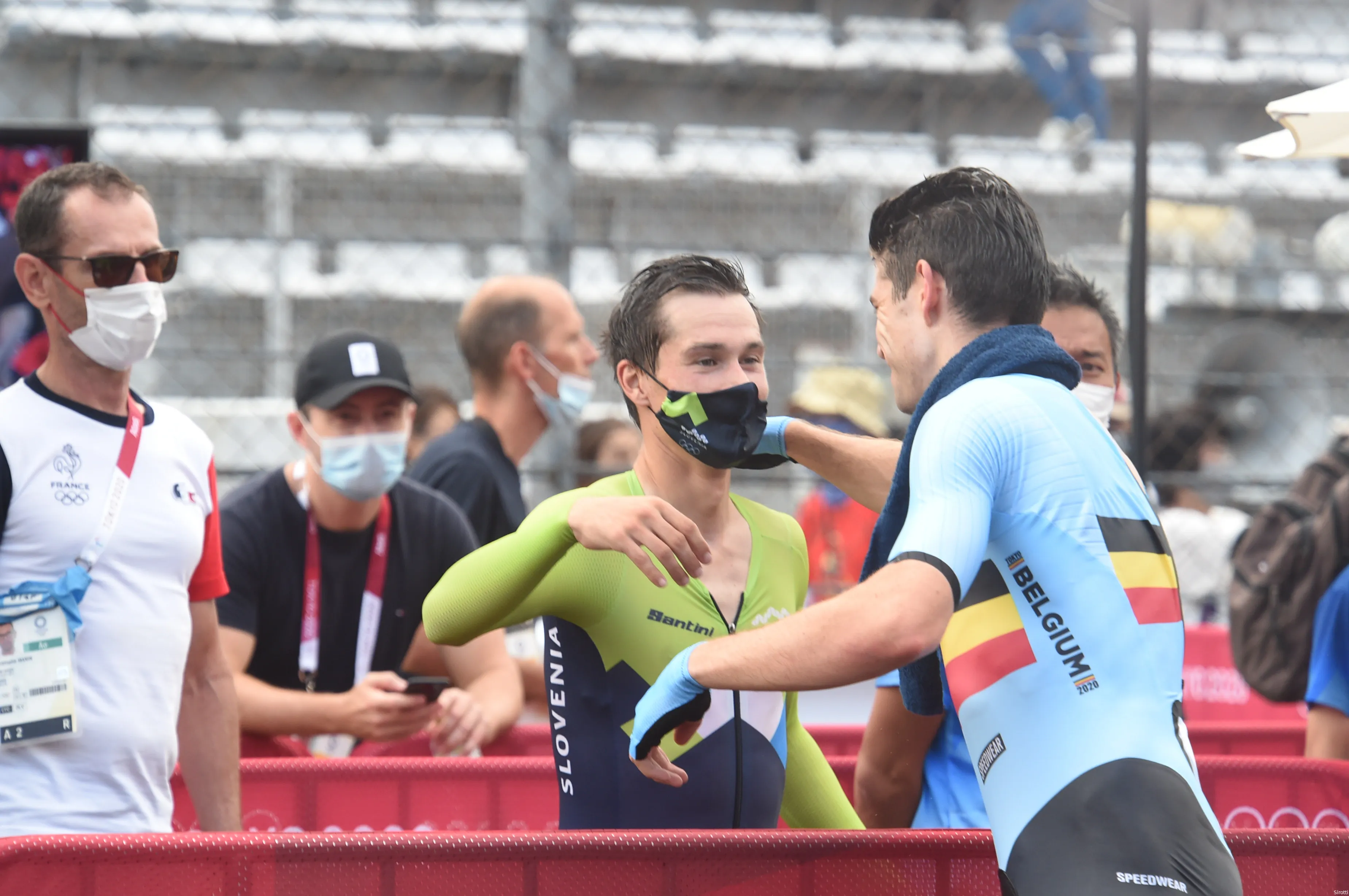 roglic van aert sirotti 6101293e93d5c