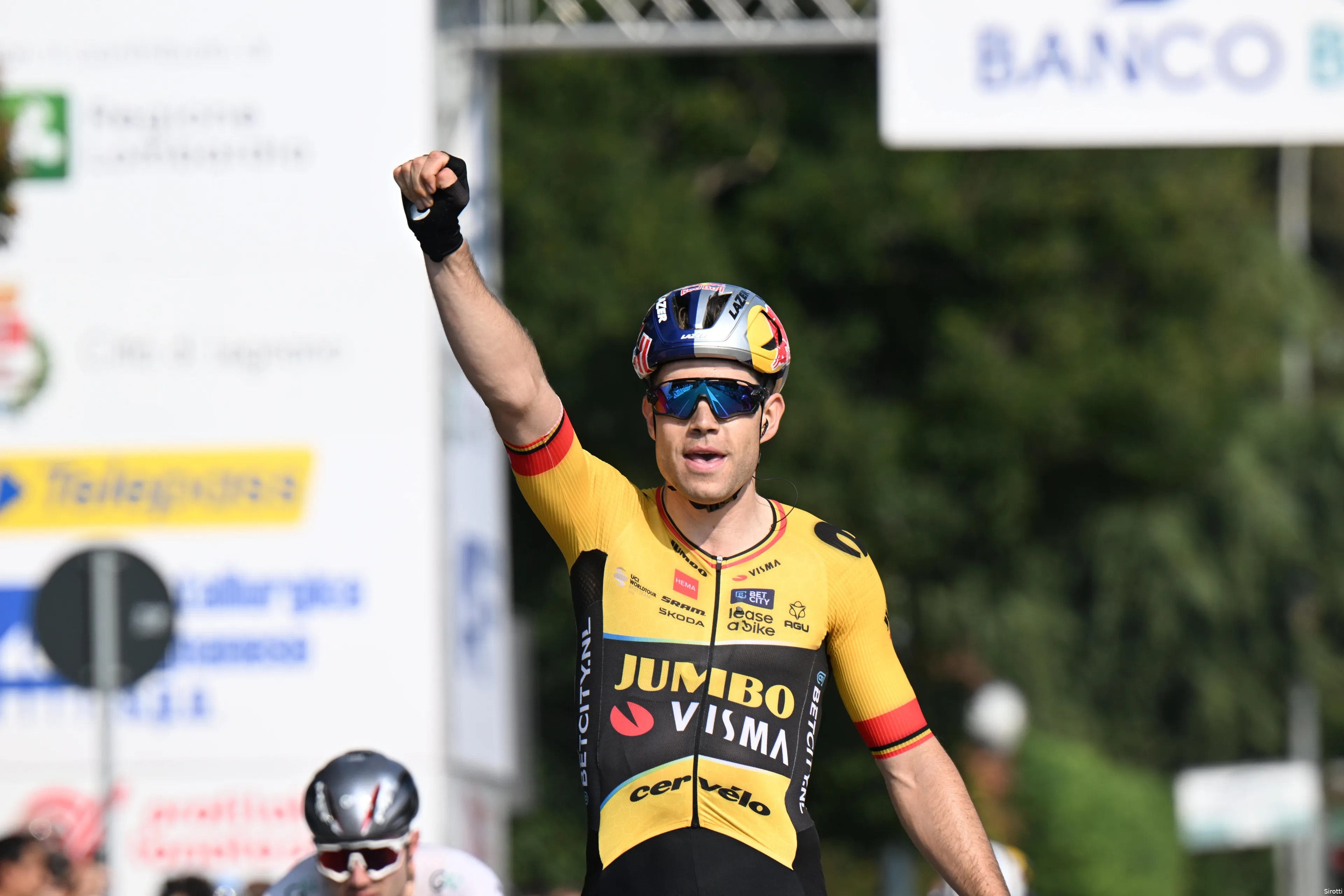 wout van aert 4