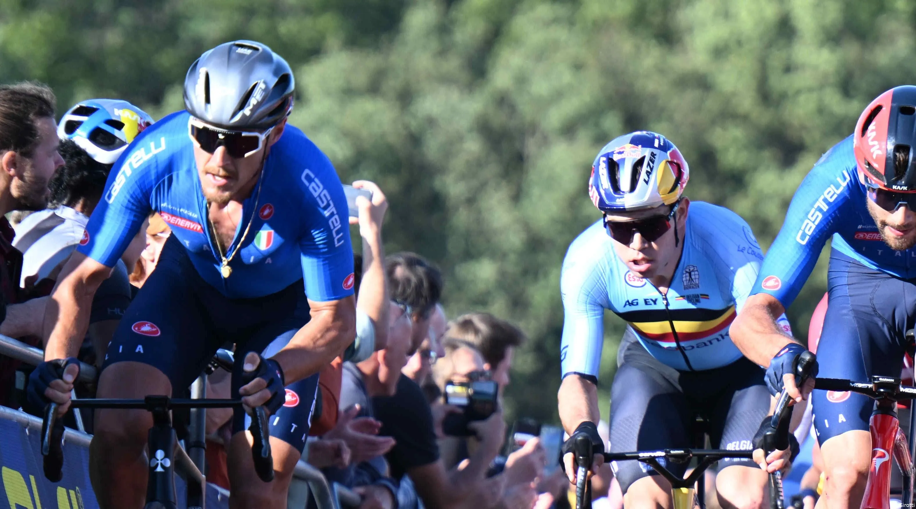 wout van aert matteo trentin