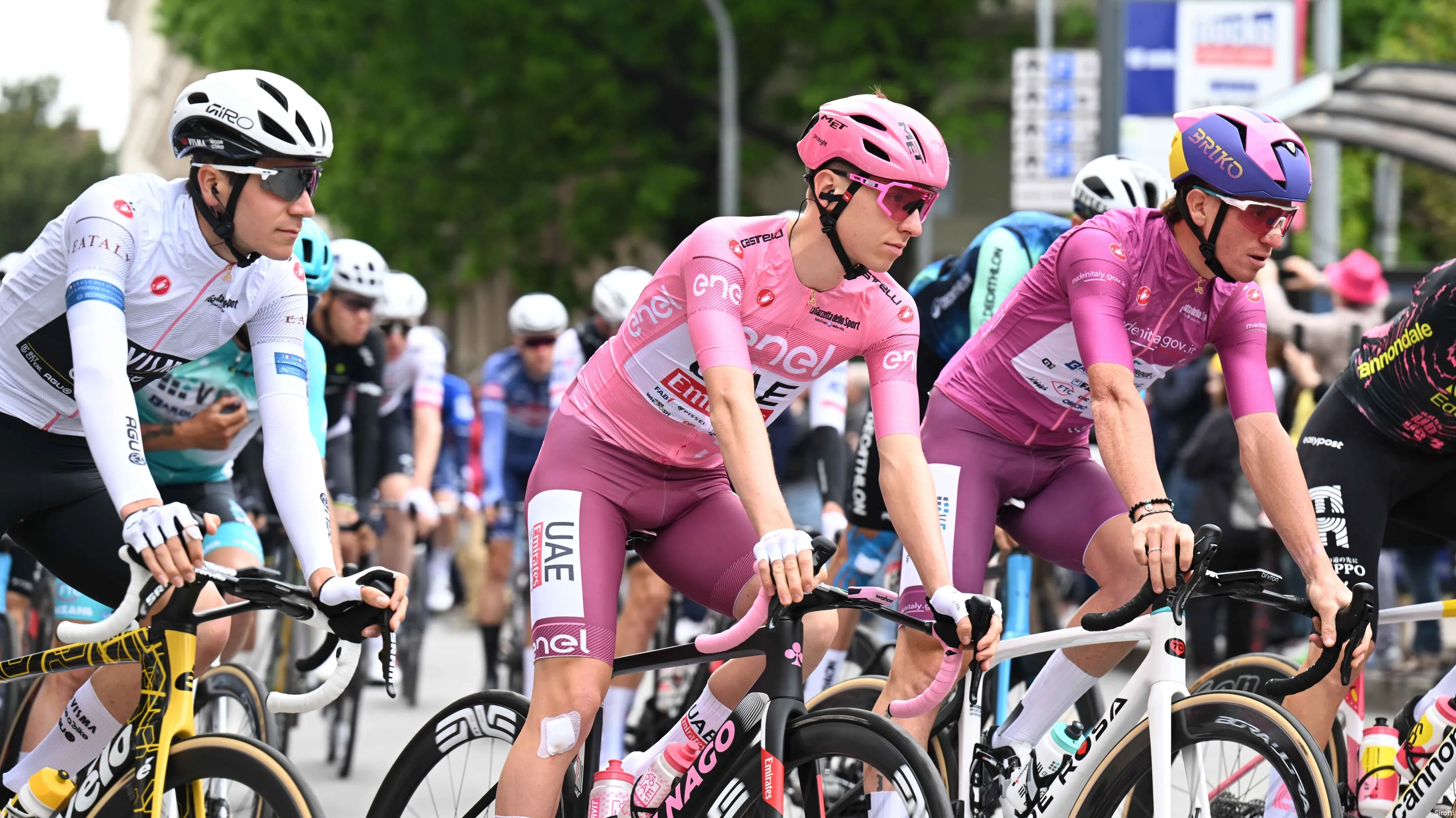 cian uijtdebroeks tadej pogacar