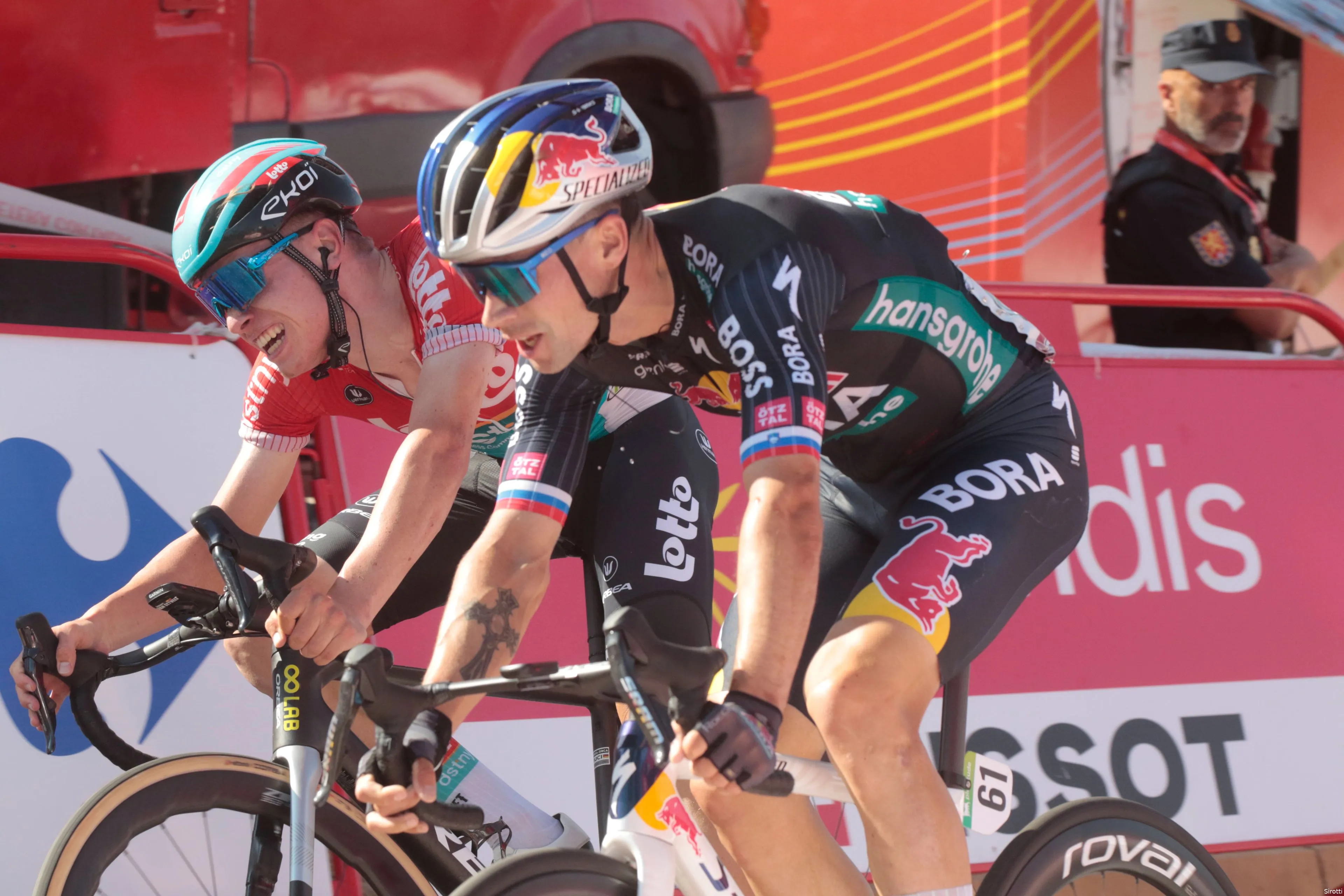 lennert van eetvelt primoz roglic