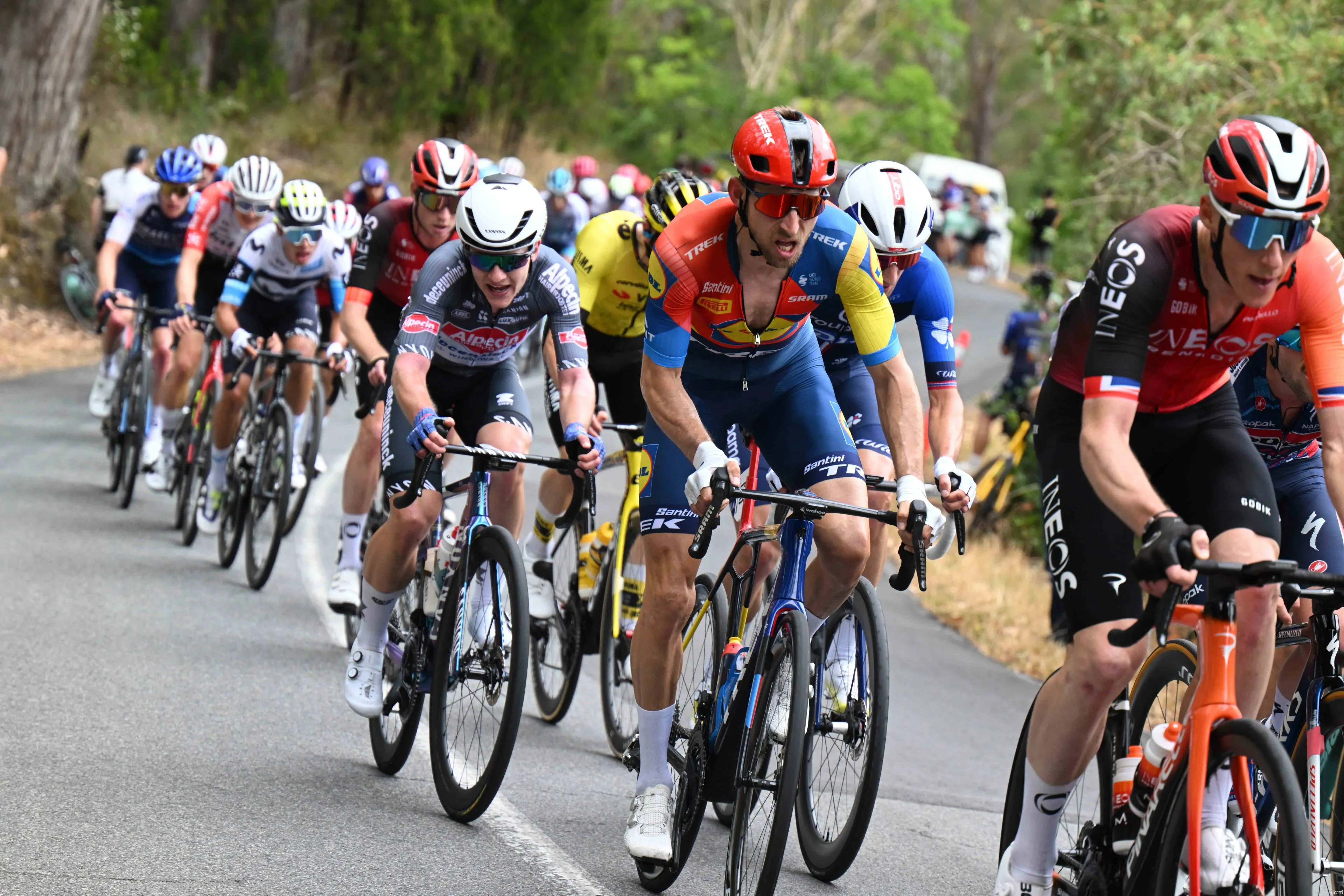 Favorites stage 5 Tour Down Under 2025 All to play for heading into