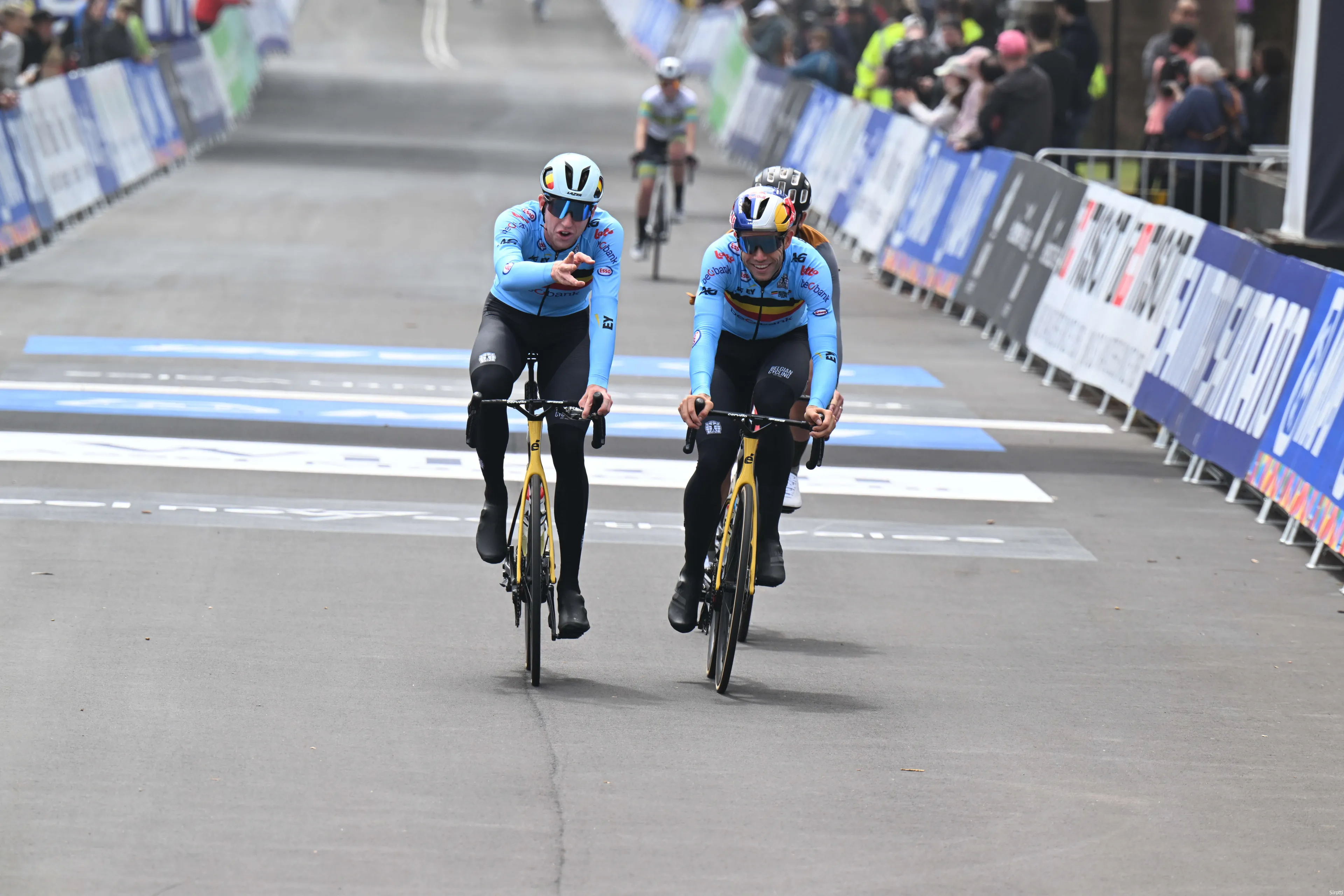 Van Aert Van Hooydonck WK 2022