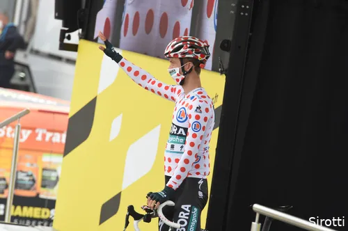 Schelling droeg in 2021 de bolletjestrui in de Tour.