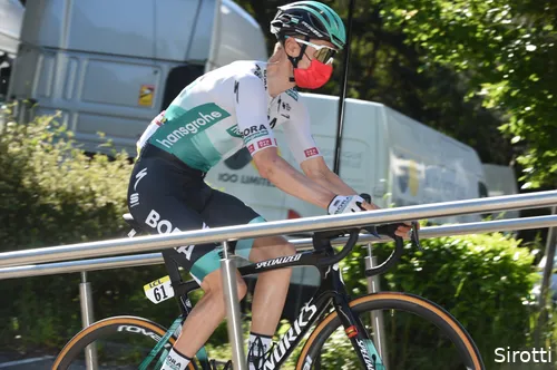 Kelderman trok na de Giro meteen door naar de Dauphiné.