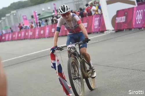 mountainbike pidcock spelen