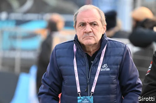 Mauro Vegni wil Tadej Pogacar naar de Giro lokken