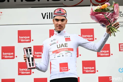 Juan Ayuso wint het jongerenklassement in de Ronde van Romandië