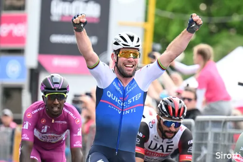 Mark Cavendish won nog een Giro-etappe namens Quick Step