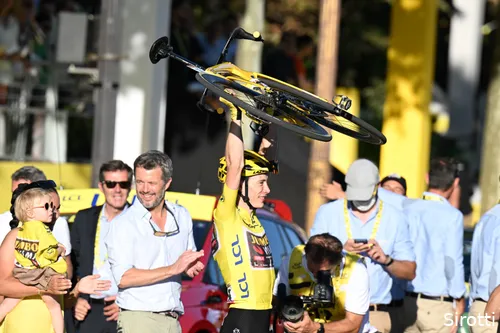 Jonas Vingegaard in Parijs