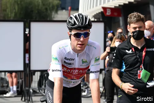 Wright droeg eerder al de witte trui, nadat hij de rode trui op twee seconden misliep