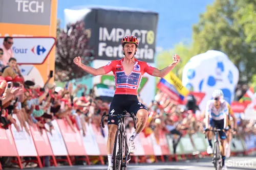 Remco Evenepoel won de achttiende etappe