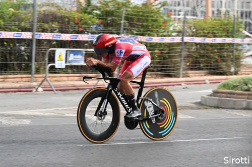 Evenepoel was een klasse apart in de individuele tijdrit