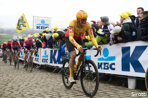 Kristoff in action on the Flemish cobblestones