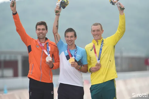 podium tijdrit dumoulin roglic dennis sirotti