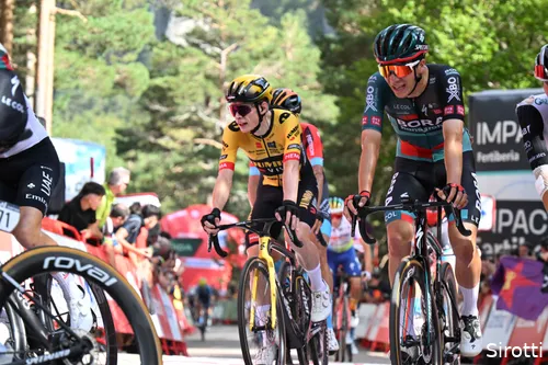 cian uijtdebroeks jonas vingegaard