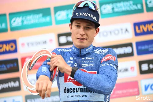 jasper philipsen sanremo