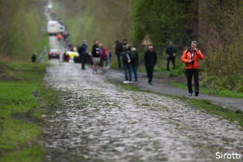 En zo ligt het erbij op de befaamde kasseienstrook!