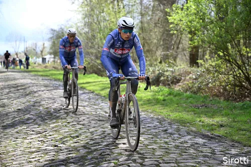 Jasper Philipsen en Timo Kielich...