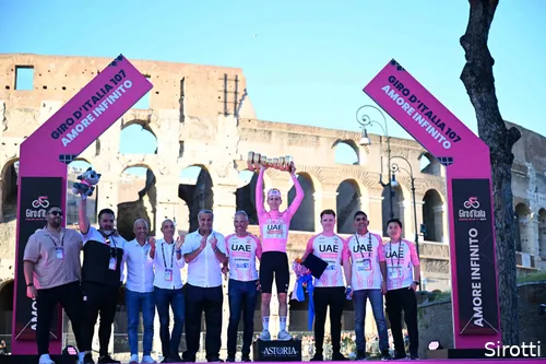 Pogacar won in mei de Giro d'Italia