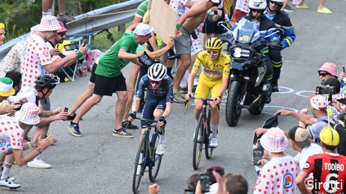 Vingegaard sets the pace, Pogacar follows in stage 20