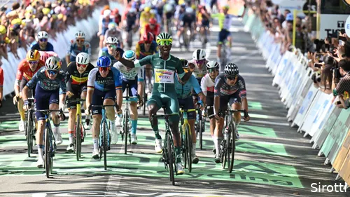 Girmay beats both Philipsen and De Lie in sprint at Tour de France