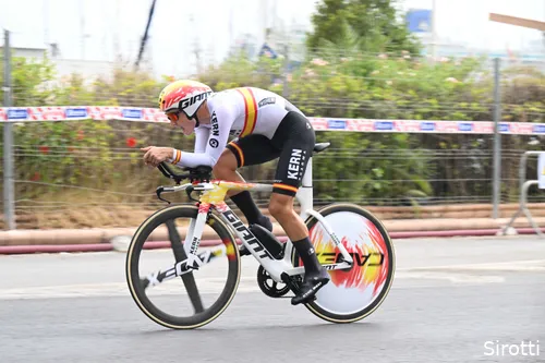 Raul Garcia Pierna became the 2022 Spanish time trial champion for Equipo Kern Pharma.