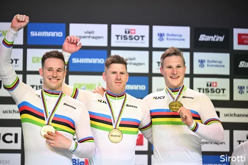 A fourteenth world title has already been won by Lavreysen in the team sprint.