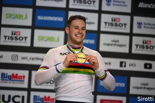 Lavreysen went on to win gold in his first-ever kilometer time trial at the World Championships