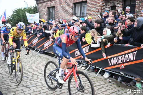 tom pidcock wout van aert mathieu van der poel