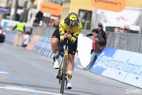 Kooij took it easy on day one with place 150 in the time trial