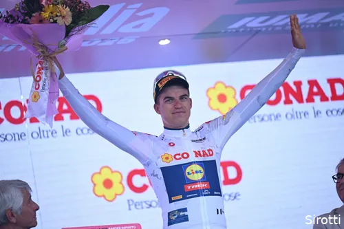 Vacek wore white for a long time in the first week