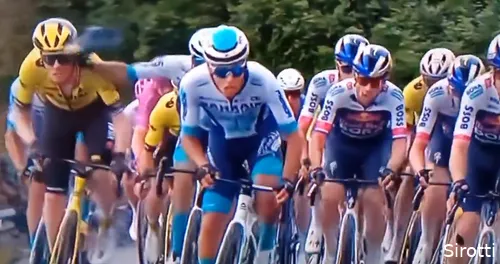 Van Baarle kreeg de hand van Caruso in zijn gezicht