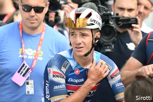 Remco Evenepoel is 4 minutes behind Tadej Pogacar after 7 days.