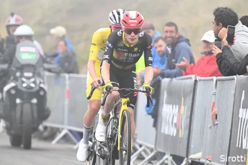 jonas-vingegaard-tadej-pogacar