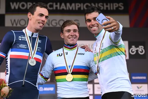 podium wk 2022 laporte matthews evenepoel