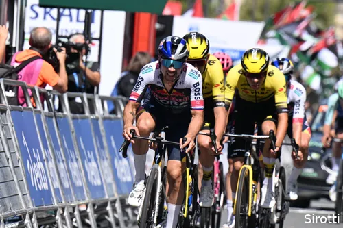 primoz-roglic-visma-lease-a-bike