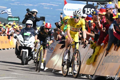 tadej-pogacar-vingegaard