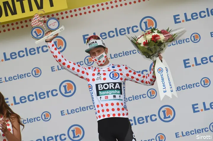 In the 2021 Tour de France, Schelling wore the polka dot jersey for one day