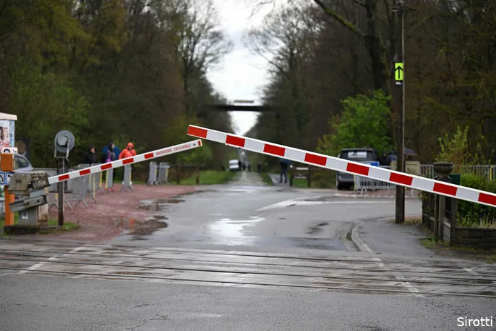 The railway crossing before the Forest is closing. Until Sunday!