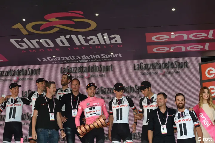 &nbsp; The Giro-winning team with Dumoulin, with Geschke on the far right of the photo