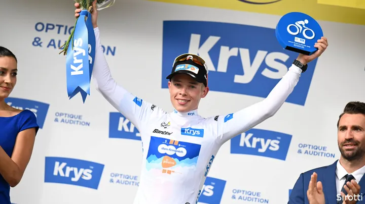 <i>Van den Broek in white at Tour</i>